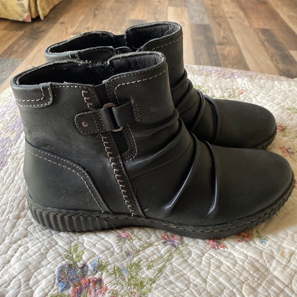 Clarks Boots 10 - Picture 1 of 5